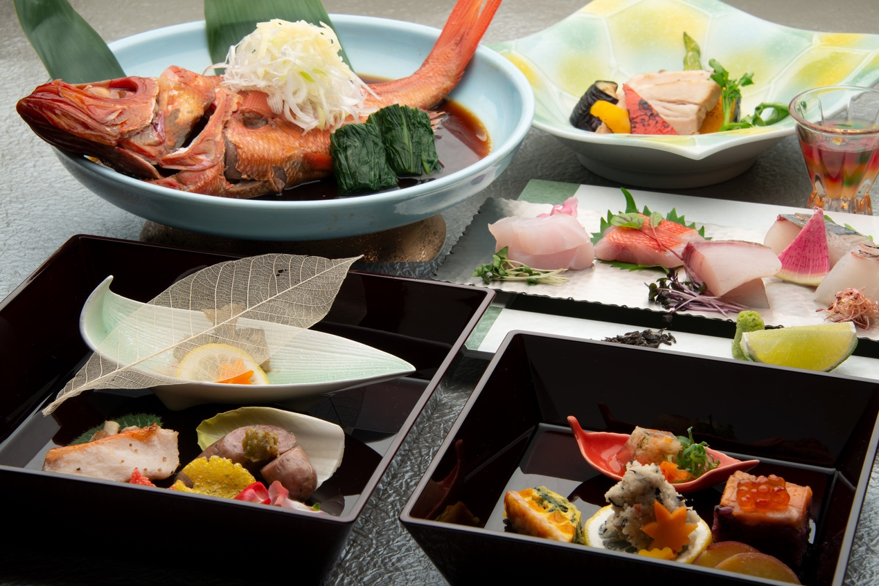 【熱プリ！9月もプール満喫】2ベッド客室でゆったり特別な休日★小学生30％OFF＜白銀会席−和朝食＞