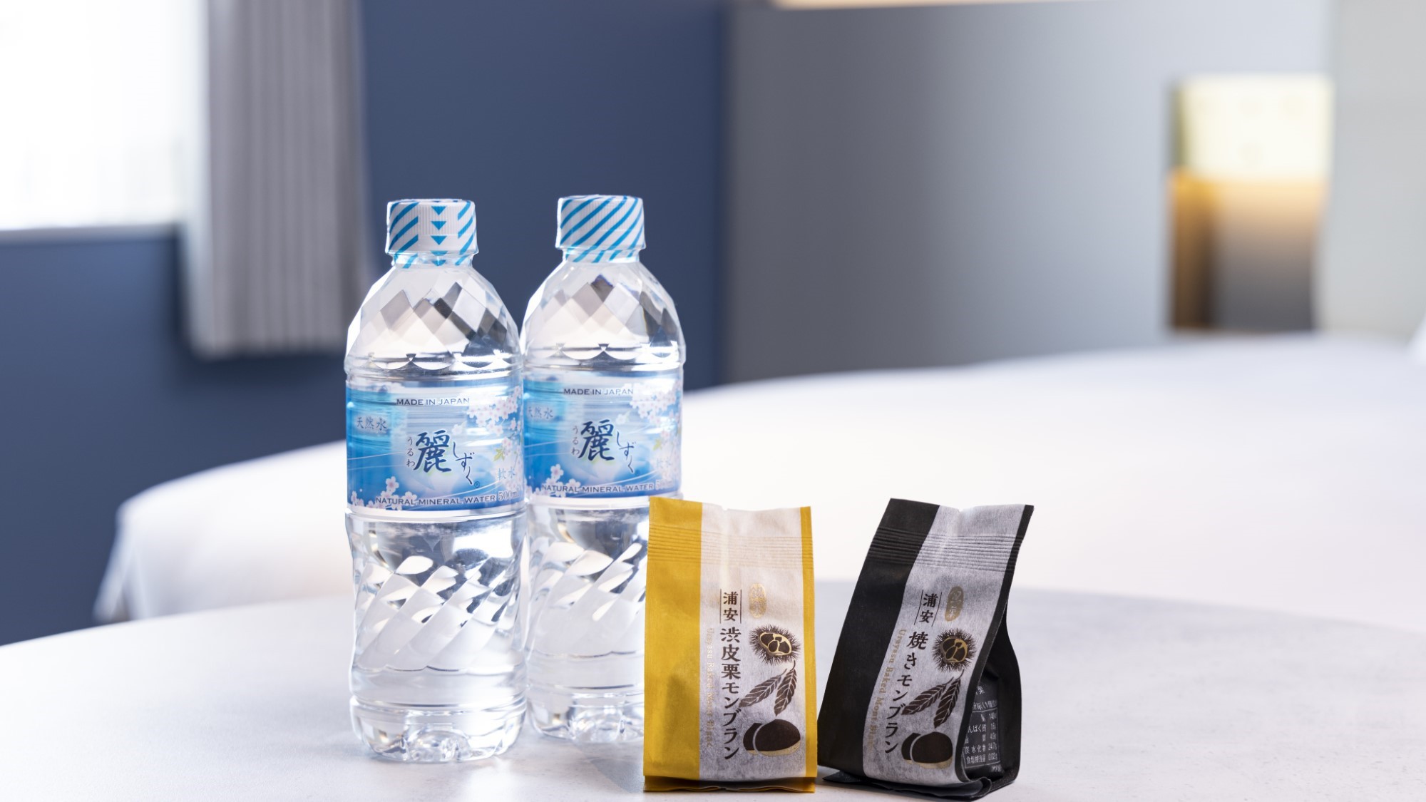 浦安銘菓のおもてなし＆ミネラルウォーター
