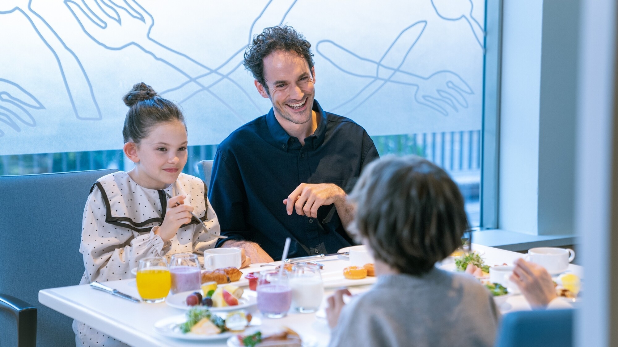 【連泊予約がおススメ】（朝食付）ホテル自慢の朝食ブッフェとウェルカムラウンジが魅力！