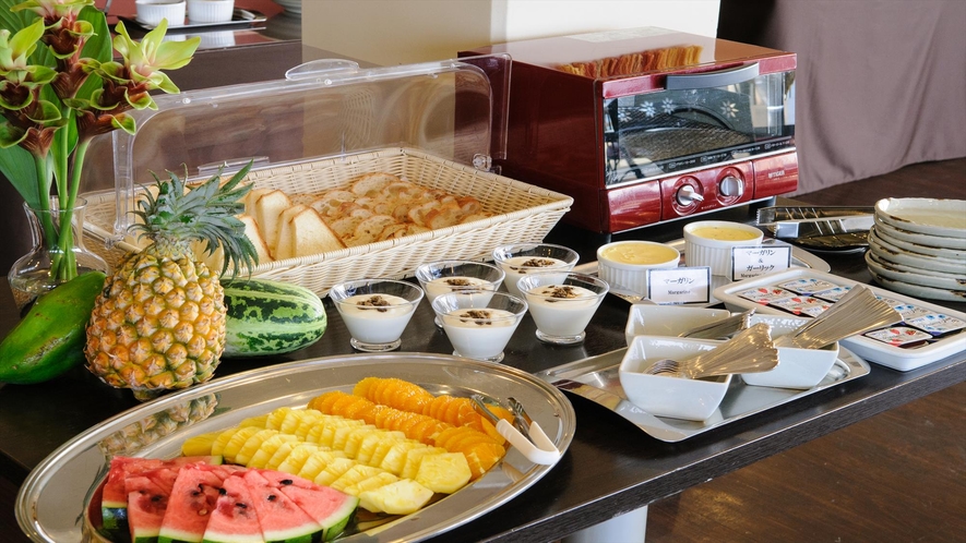  ◆朝食一例/朝食は和・洋と沖縄料理の朝食です。朝食はブッフェスタイルです。