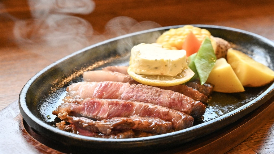 ◆お食事処南風見テラス/ 県産和牛サイコロステ～キセット。沖縄といえばステーキ！