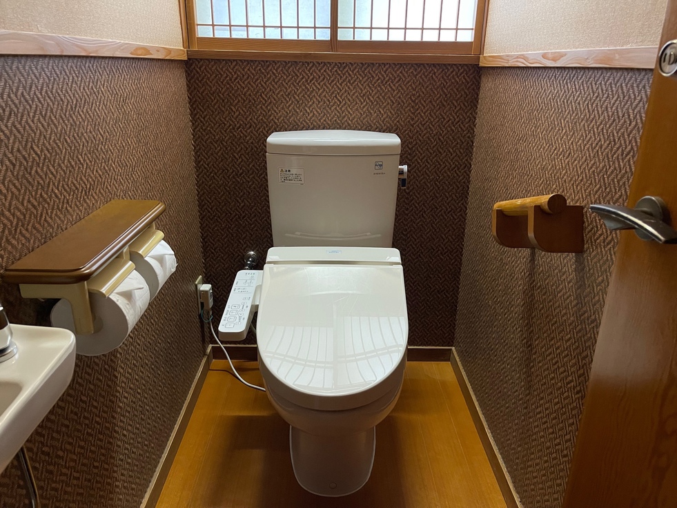 和室１０畳「花ごよみ」トイレ