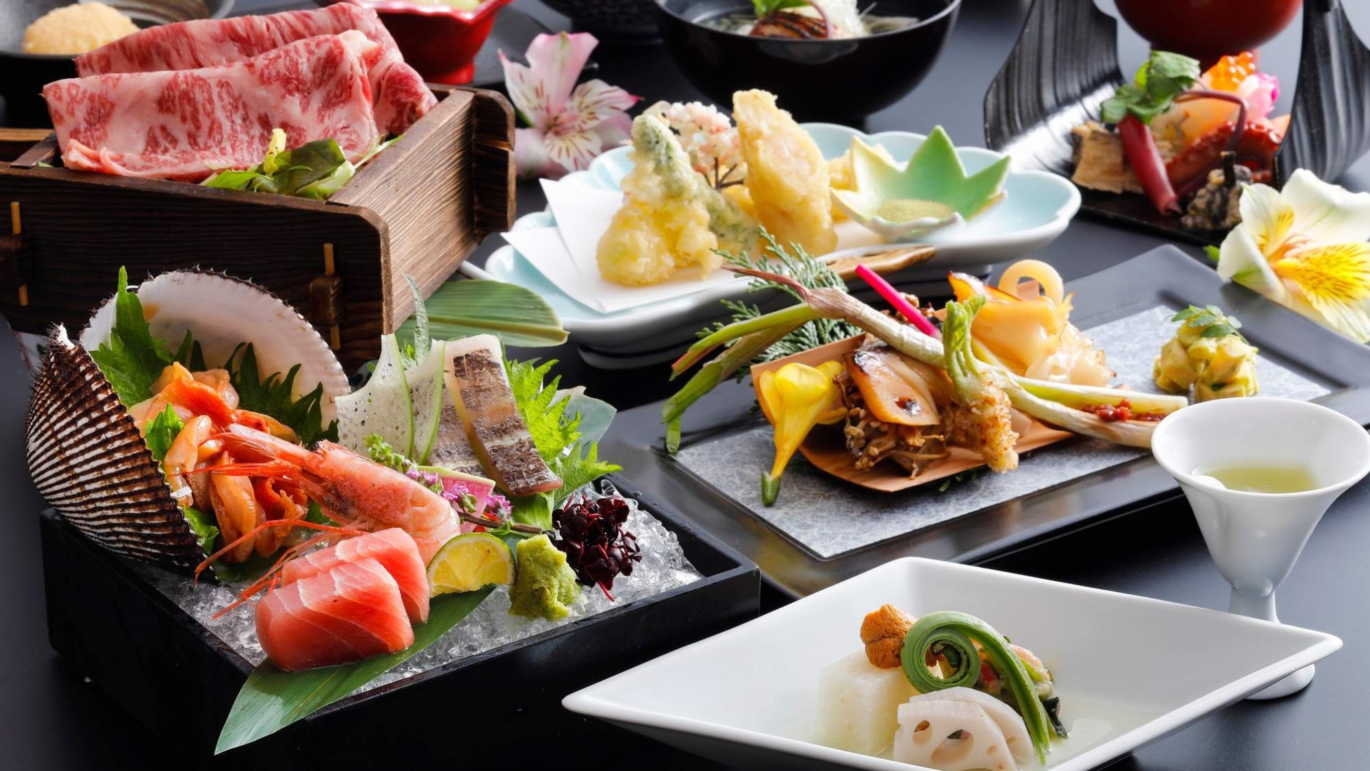 【2〜4月限定】春のつるやインクルーシブ！夕食時フリードリンク＆貸切風呂無料＆館内利用券特典〇基本