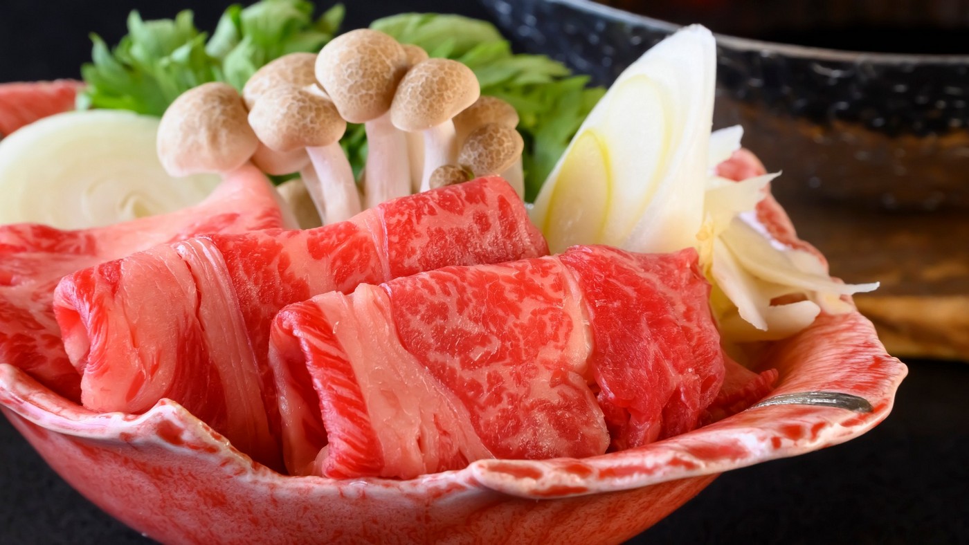 柔らかな肉質とまろやかな甘みが特徴の鳥取県産和牛