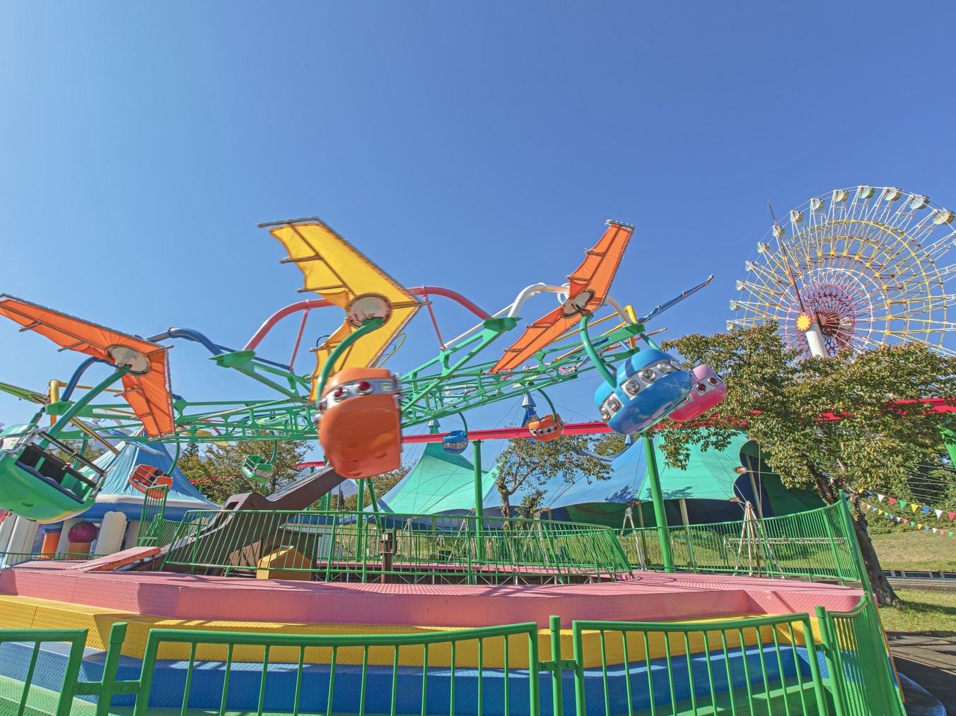 【初夏！夏得！】夏SALE遊園地チケット付！高原の避暑地de夏休み♪海＆山＆ゆったり露天風呂！２食付