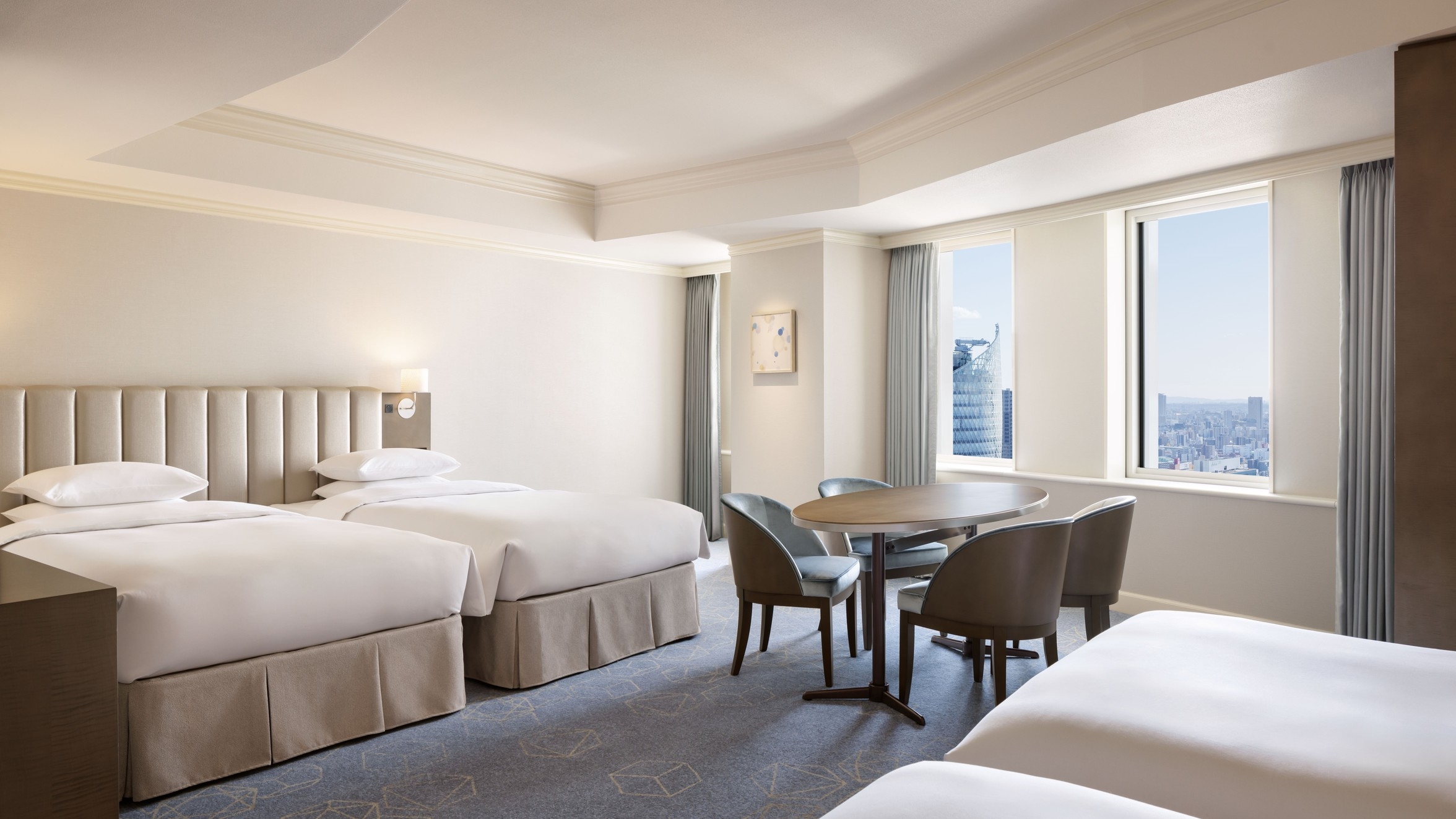 ファミリーフォース ■禁煙