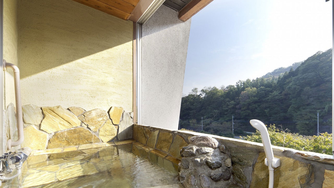 【楽天スーパーSALE】☆半露天風呂付き客室　朝夕お部屋で豪華に高級食材キジフルコースプラン