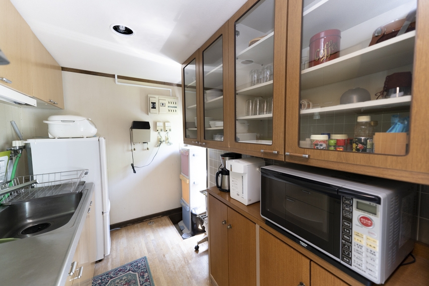 コンドミニアム・コテッジ　素泊まりプラン　3000坪の庭・テニスコート3面・BBQコンロ付き