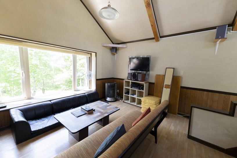 コンドミニアム・コテッジ　素泊まりプラン　3000坪の庭・テニスコート3面・BBQコンロ付き