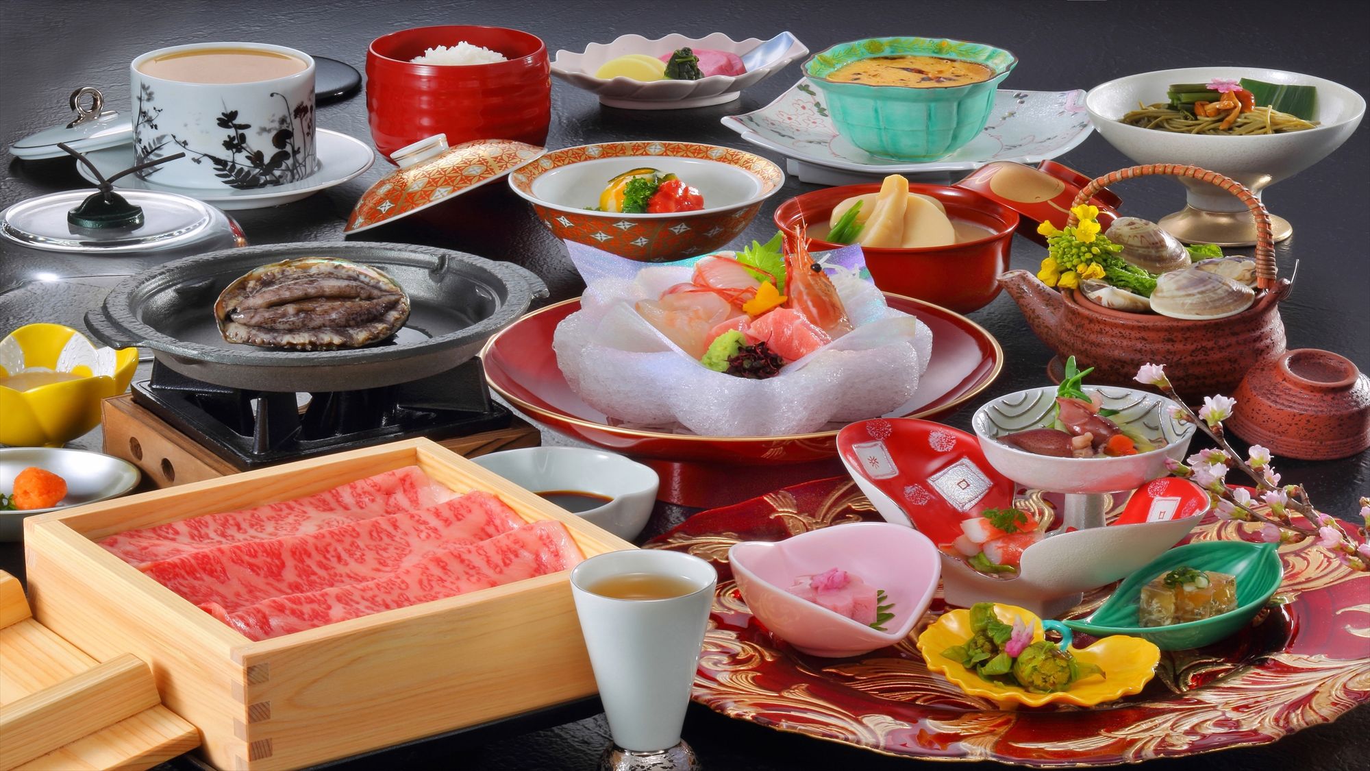 【夕食】活アワビ陶板焼き＆山形牛温泉蒸し付和会席（春）