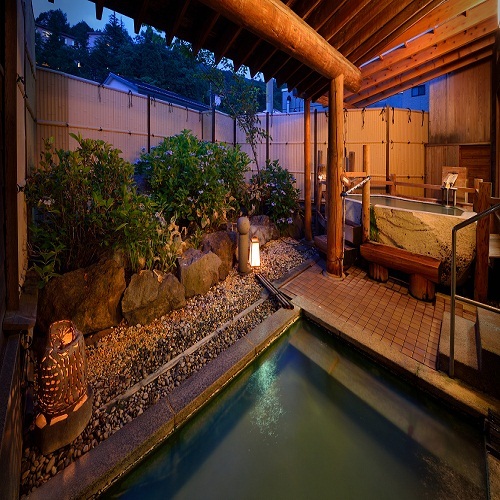 Open-air bath at night