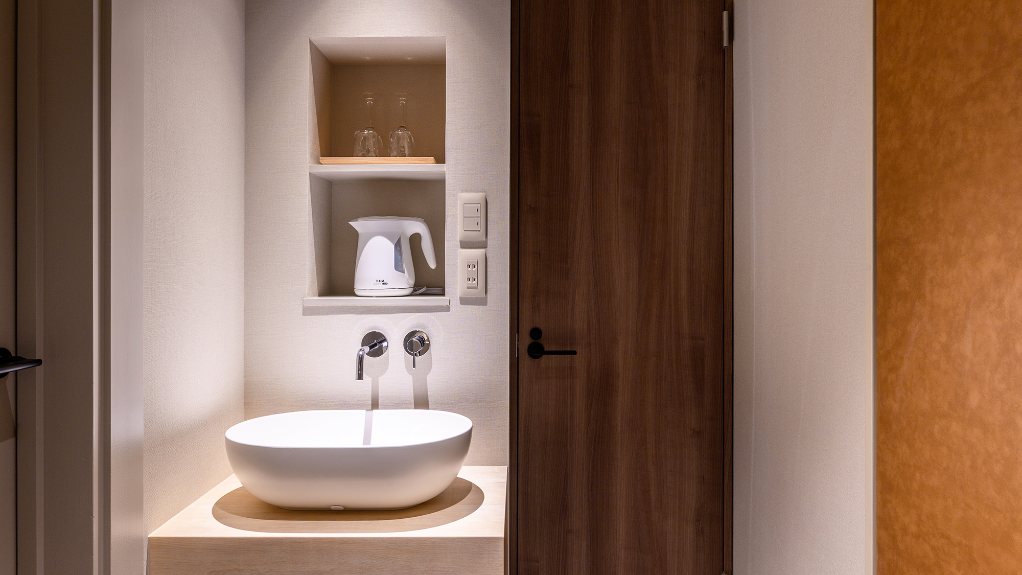 スイート│洗面台は2か所完備したプレミアムスイートルーム