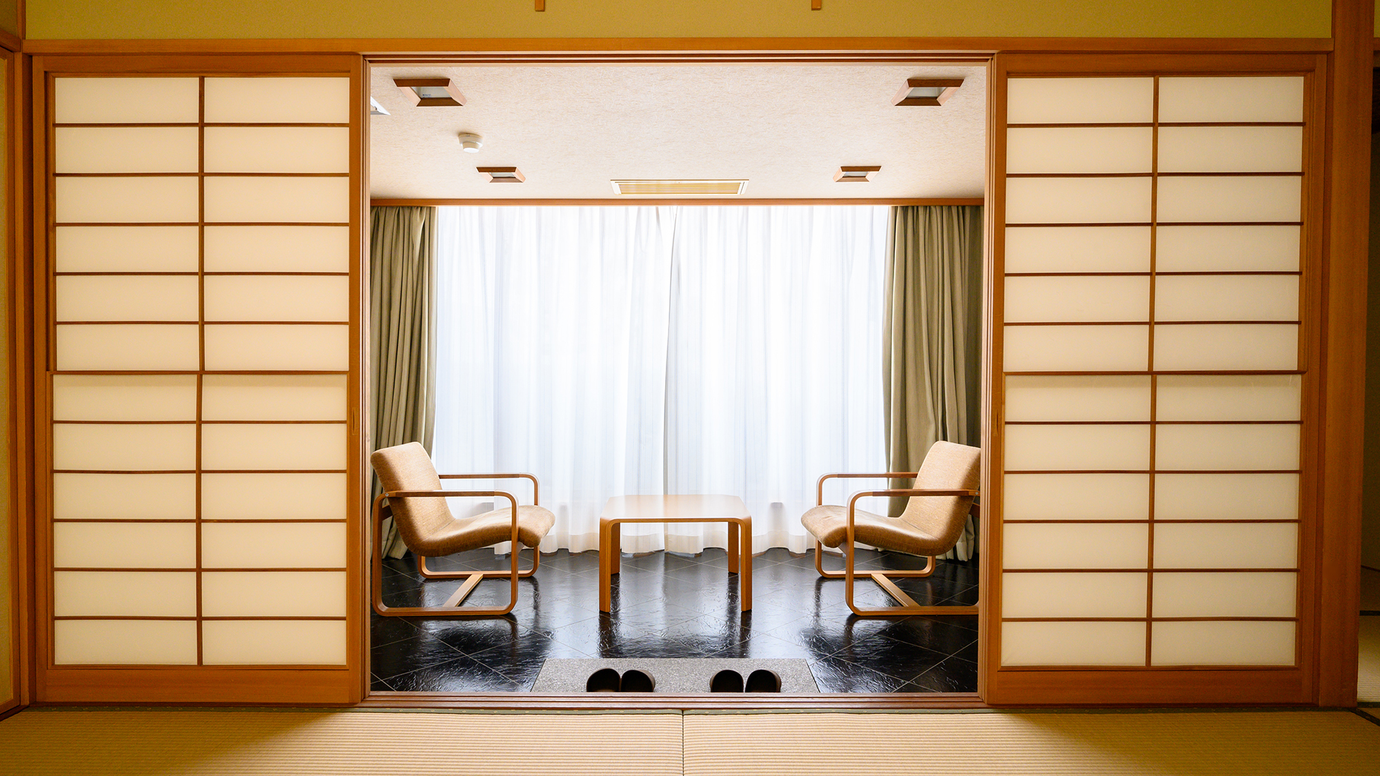 鶴の間│ごゆっくりお寛ぎください