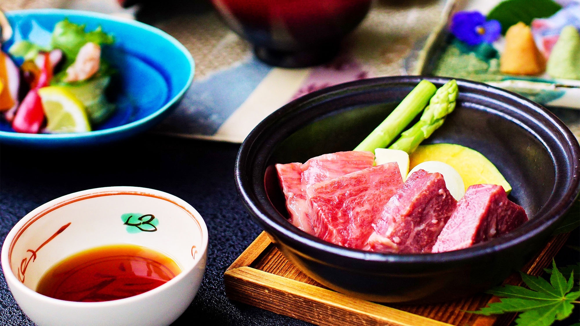 【和牛満喫会席】陶板ステーキ+握り寿司+鍋で特選和牛を堪能♪