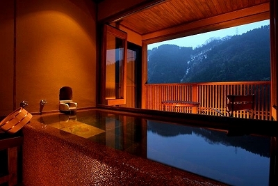 ◆ Designers ◆ Japanese modern guest room [Open-air bath] An open-air bath with a superb view, the size is about 2m and spacious * It is not a hot spring