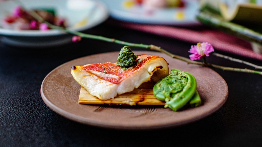 【スタンダード三楽園会席】旬の造り5種盛と和牛を堪能する季節の味覚プラン