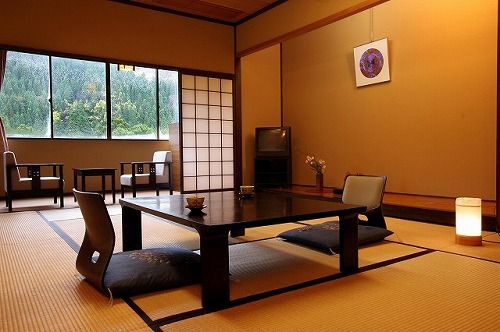 ◆ Main building Japanese-style room ◆ Japanese-style room 8-12 tatami mats + wide rim
