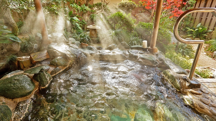 源泉掛流し専用風呂付き客室で贅沢なひととき♪お日にち限定特別価格でご案内