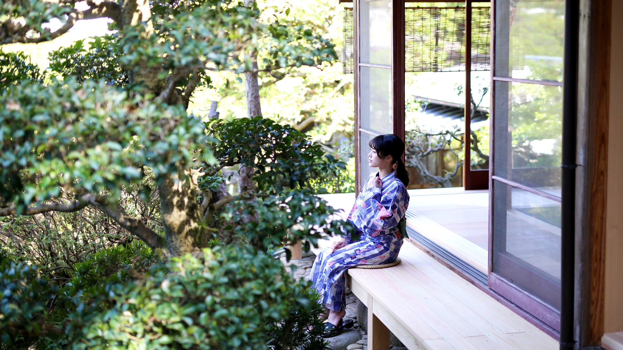 別邸『相生』高台に位置し、パノラマビューの日本庭園が広がります