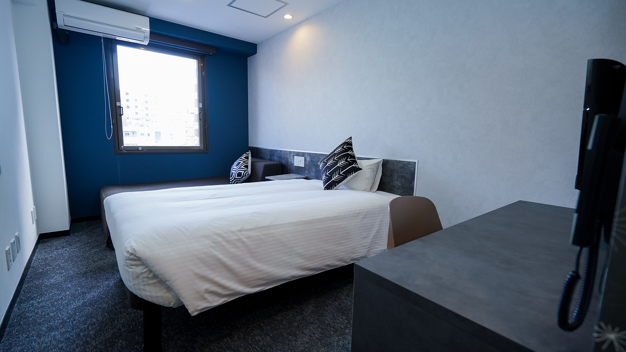 ソファ付きシングルルーム