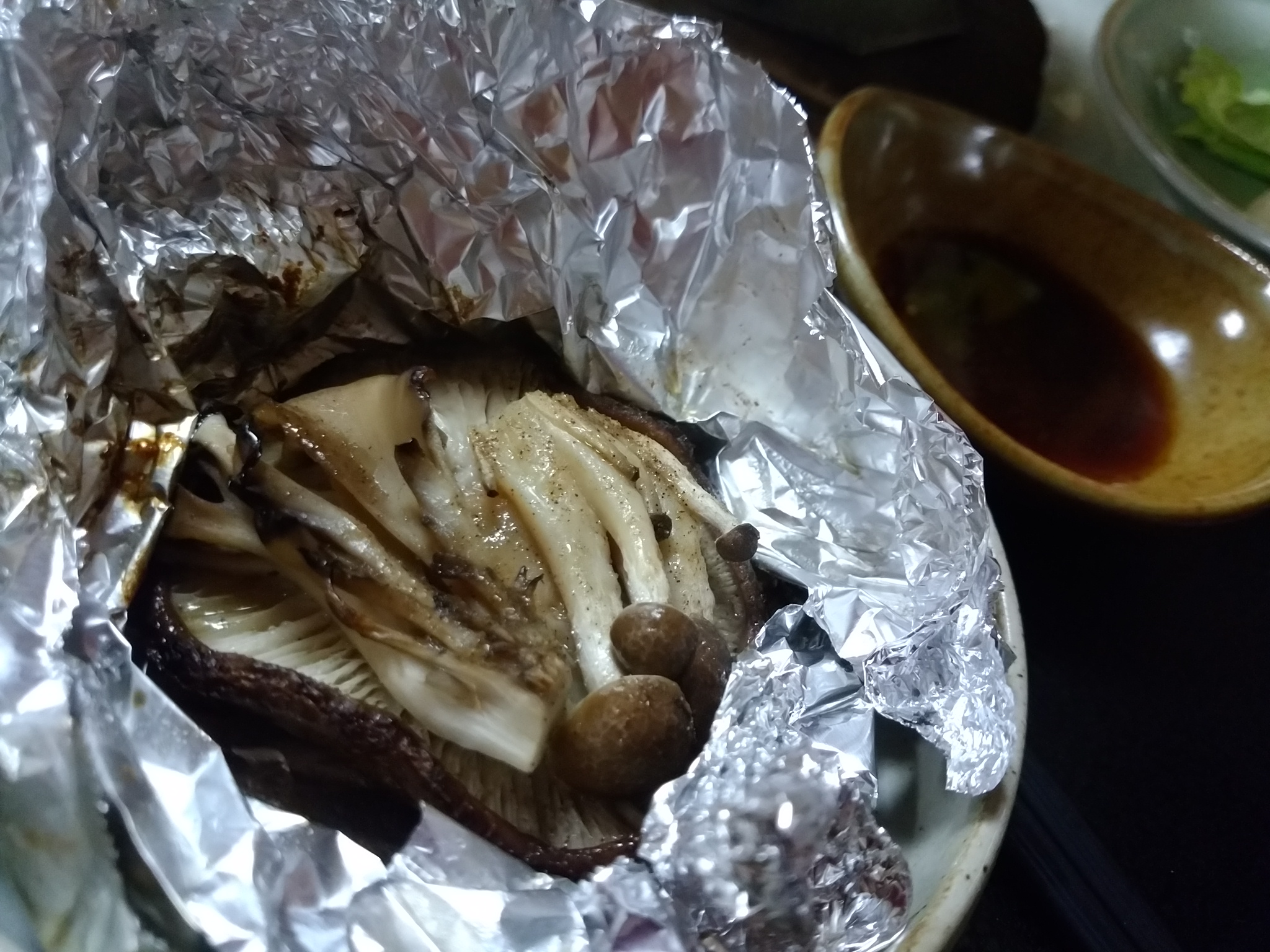 【ご夕食】原木椎茸のホイル焼き