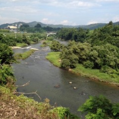 日本三大急流　芭蕉の句「五月雨を　あつめてはやし　最上川」