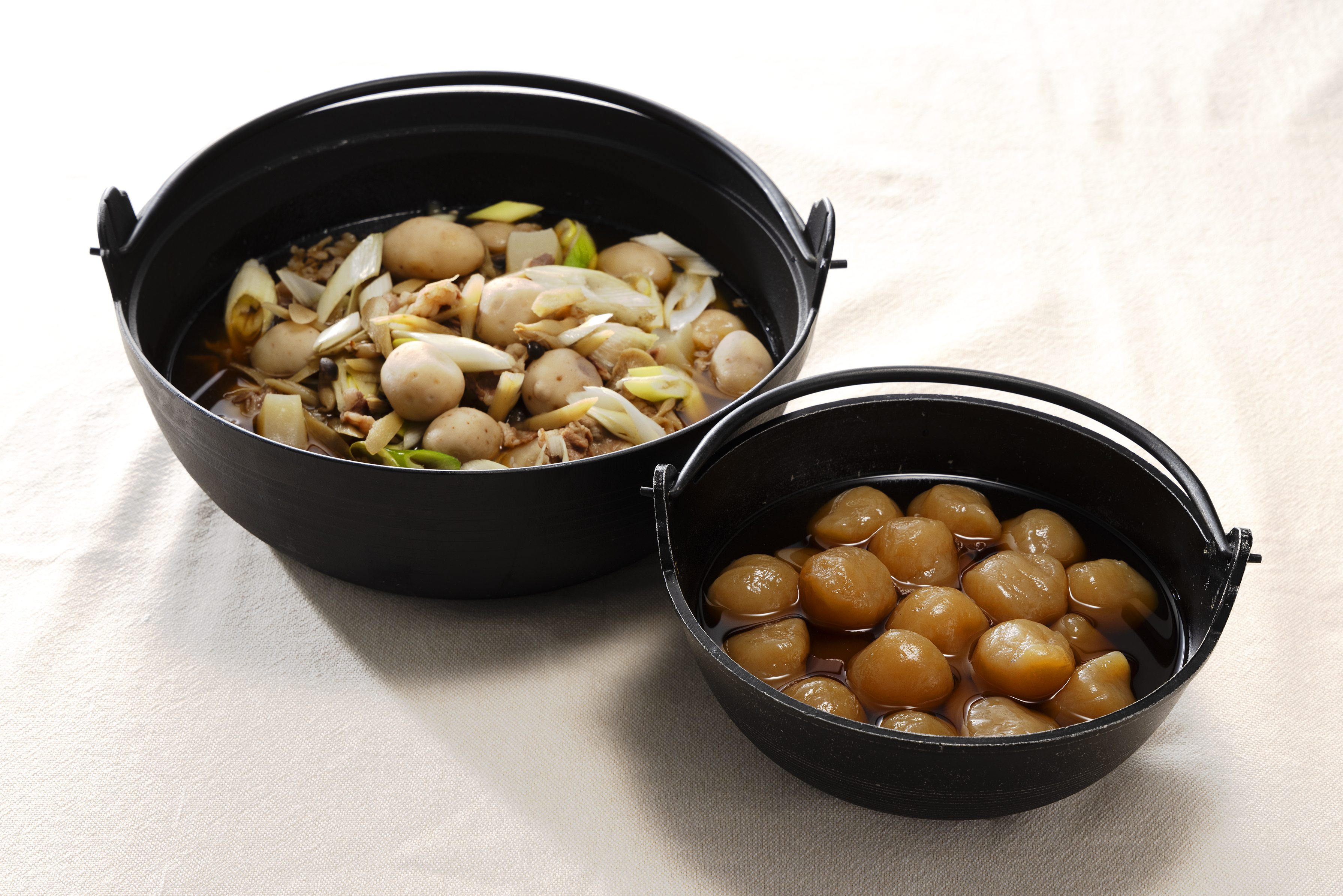 山形名物「芋煮」と「玉こんにゃく」