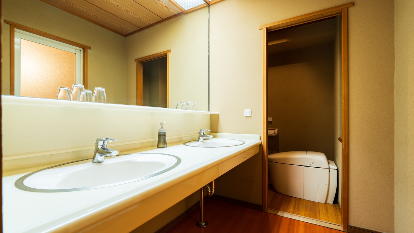 本館 /上層階 (和室10畳タイプ) 客室一例