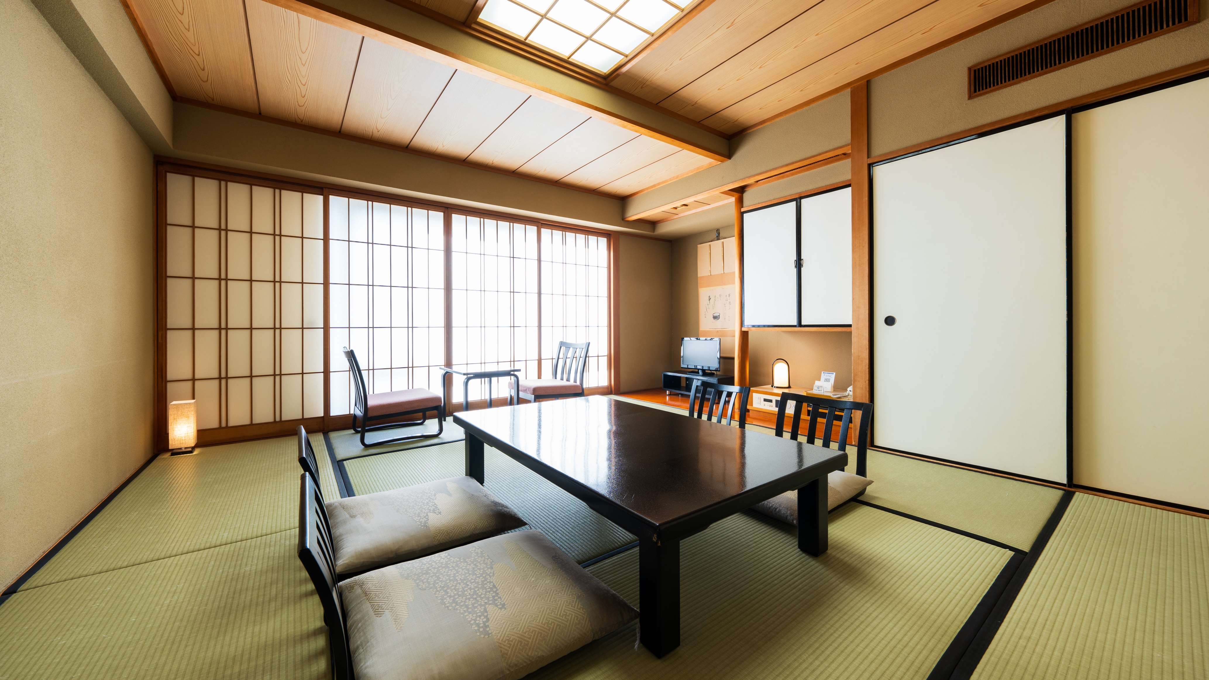本館／和室8畳タイプ　客室一例