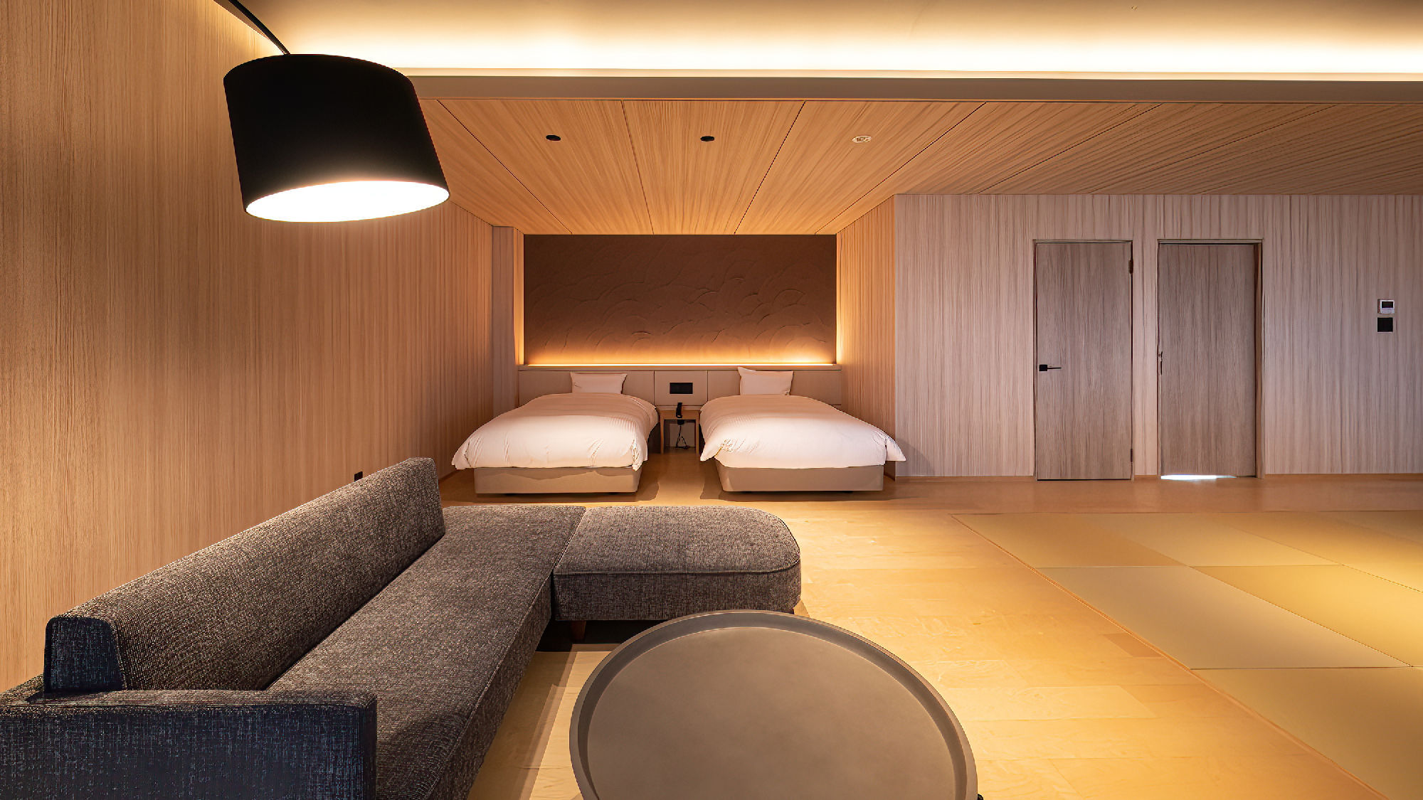 ★2023年リニューアル★筑後平野と夕日の絶景が見える広々和洋室（77㎡又は81㎡）