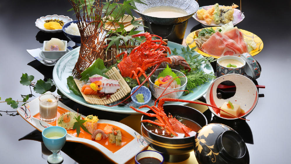8月末迄★特典付（和柄ポーチアメニティ）活き伊勢海老を”いけす″からご提供！伊勢海老付ミニ会席プラン
