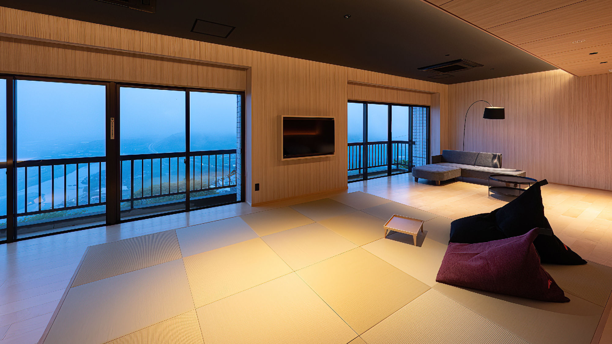 ★2023年リニューアル★筑後平野と夕日の絶景が見える広々和洋室