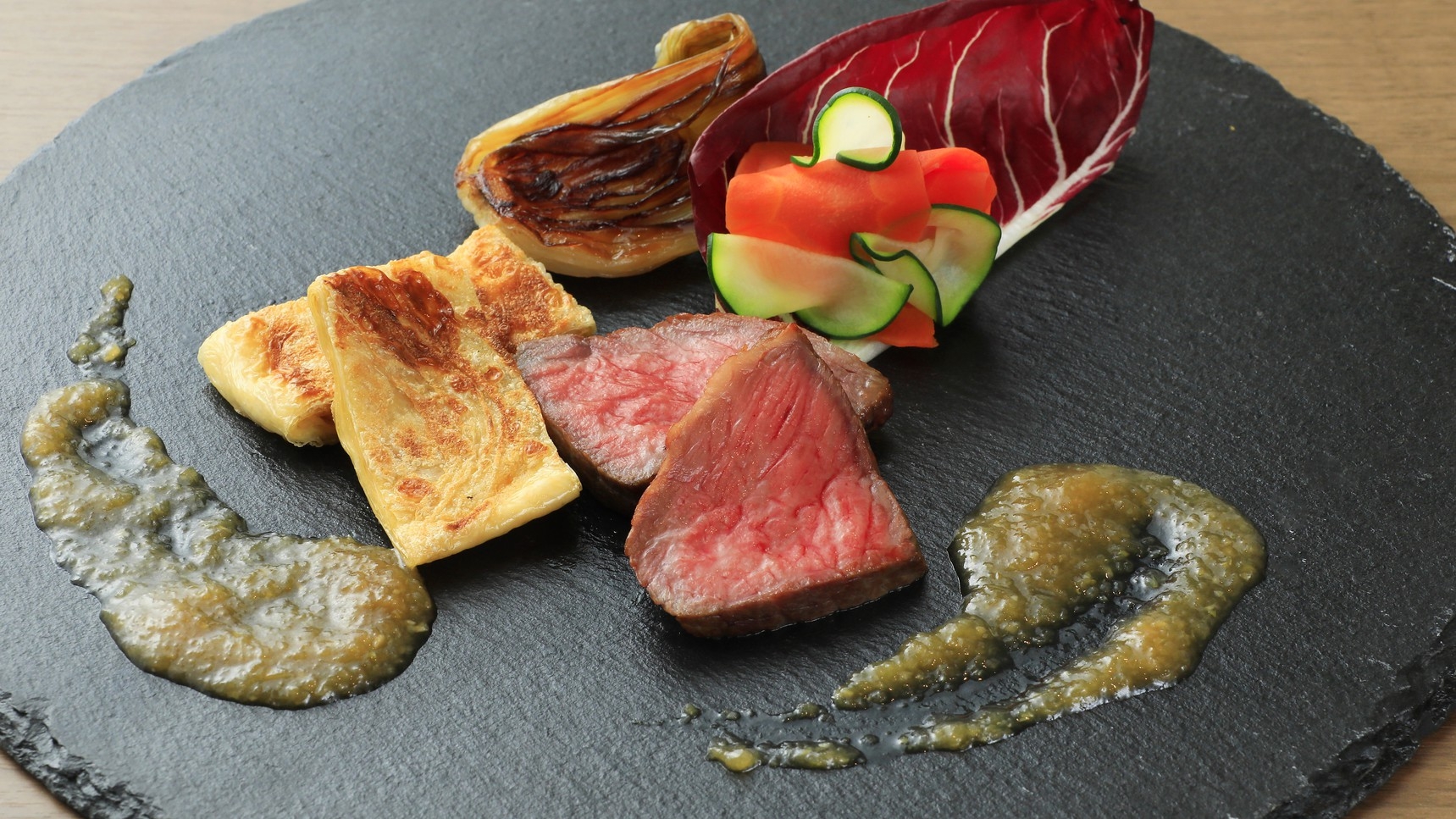 【選べるメインディッシュ】 〜とちぎ和牛のグリル or 日光湯波のグリル〜