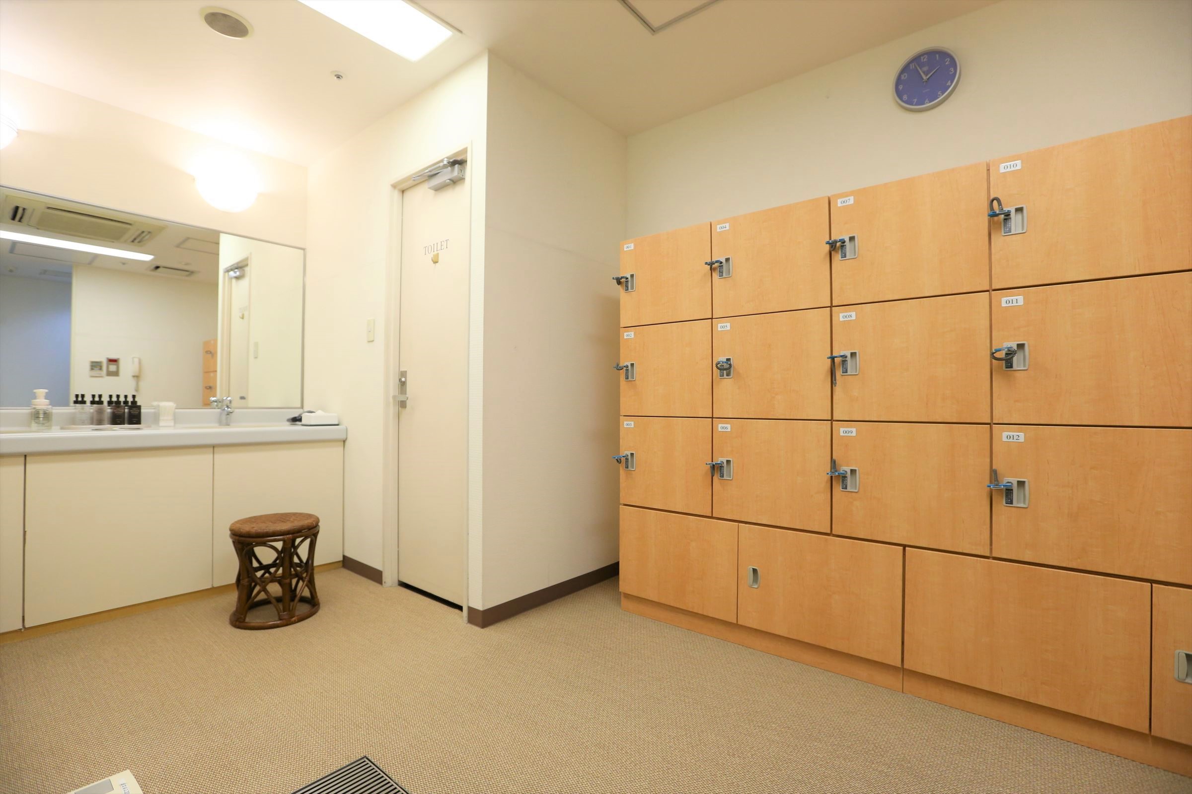 脱衣室（男性用）