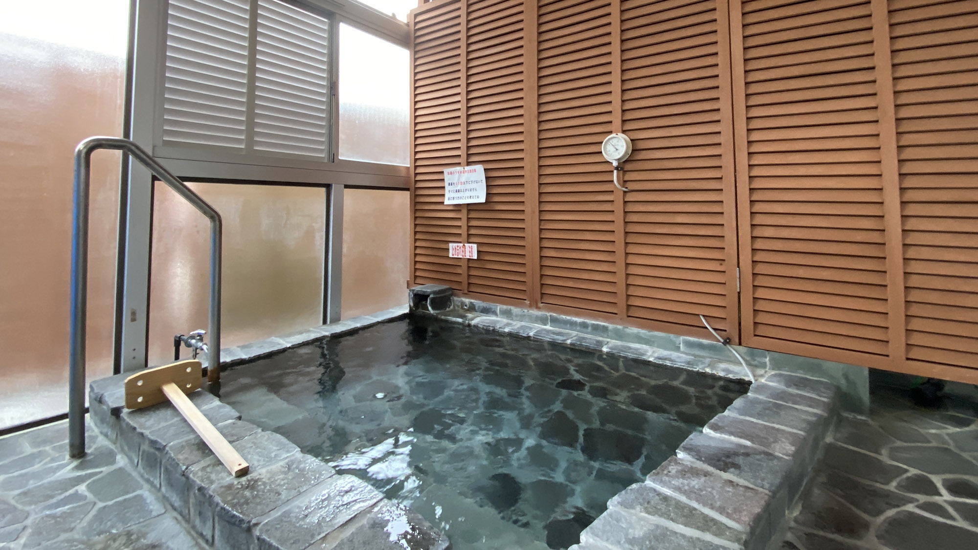 【弓ヶ浜まで徒歩約2分】素泊まり 24時間入浴OK！源泉掛け流し温泉が楽しめる宿