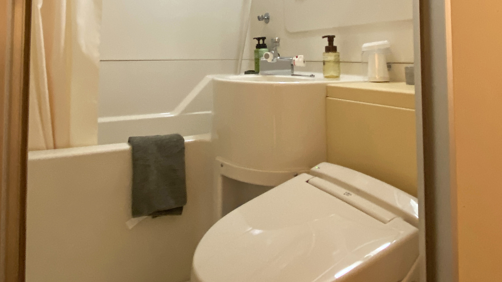 ・【バス・トイレ】お部屋への給湯は午後10時まで。それ以降は1階温泉をご利用ください