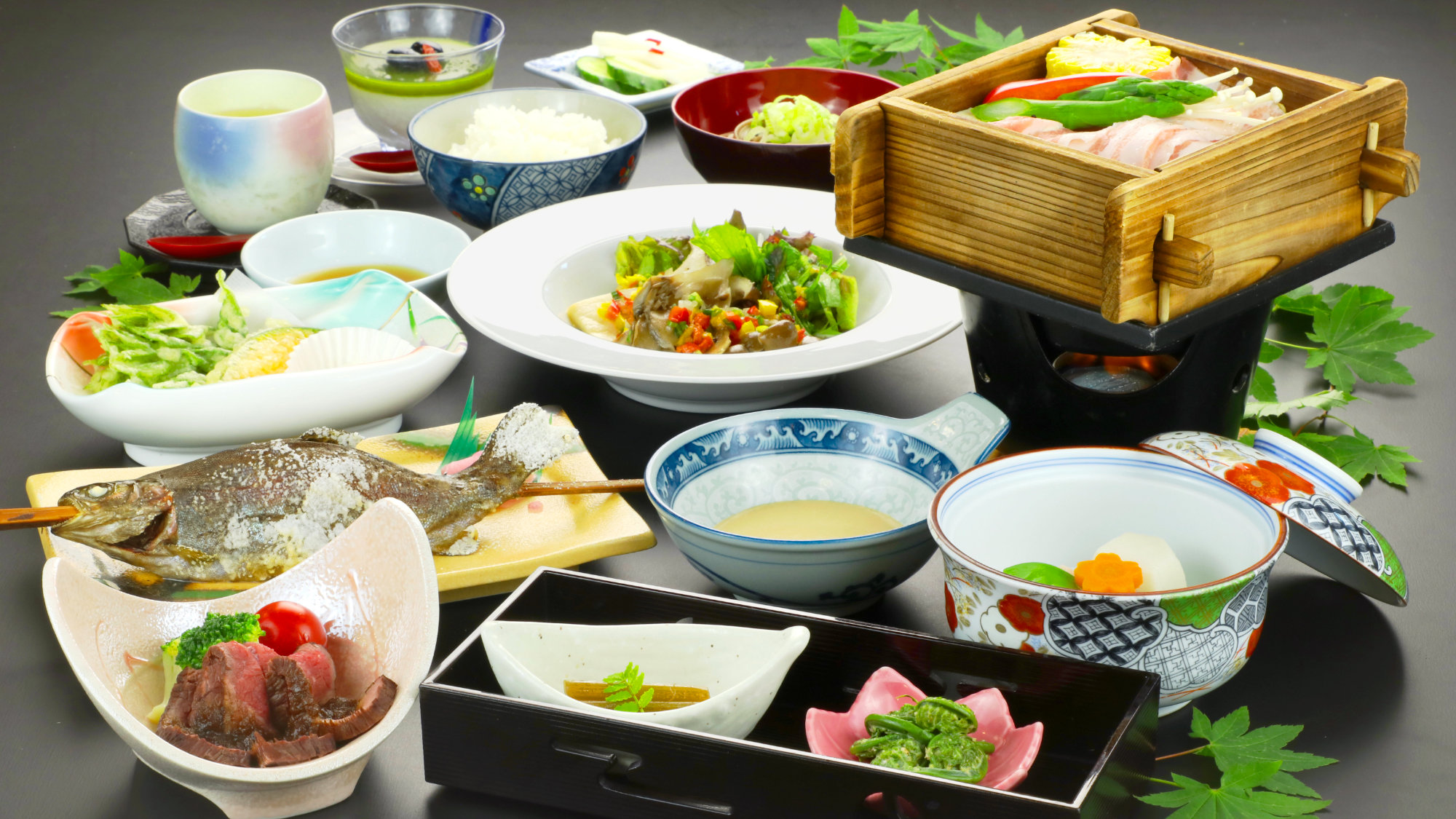 脂が美味しい！奥利根もち豚の温泉蒸し