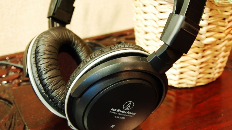 【カプセル内】高性能ヘッドフォン