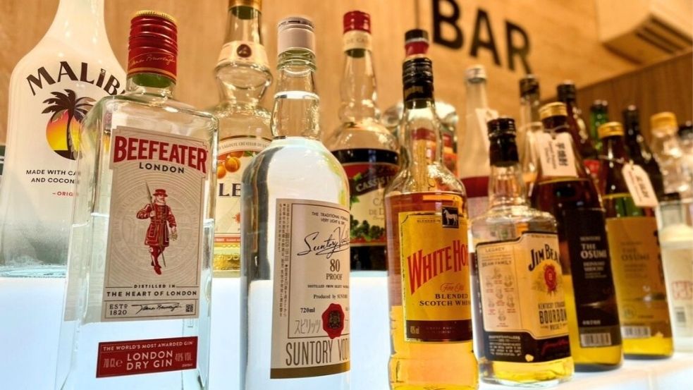 【無料サービス】サワー、ワイン、焼酎お好きなお酒が5杯無料（提供時間：夕方5時～深夜3時）