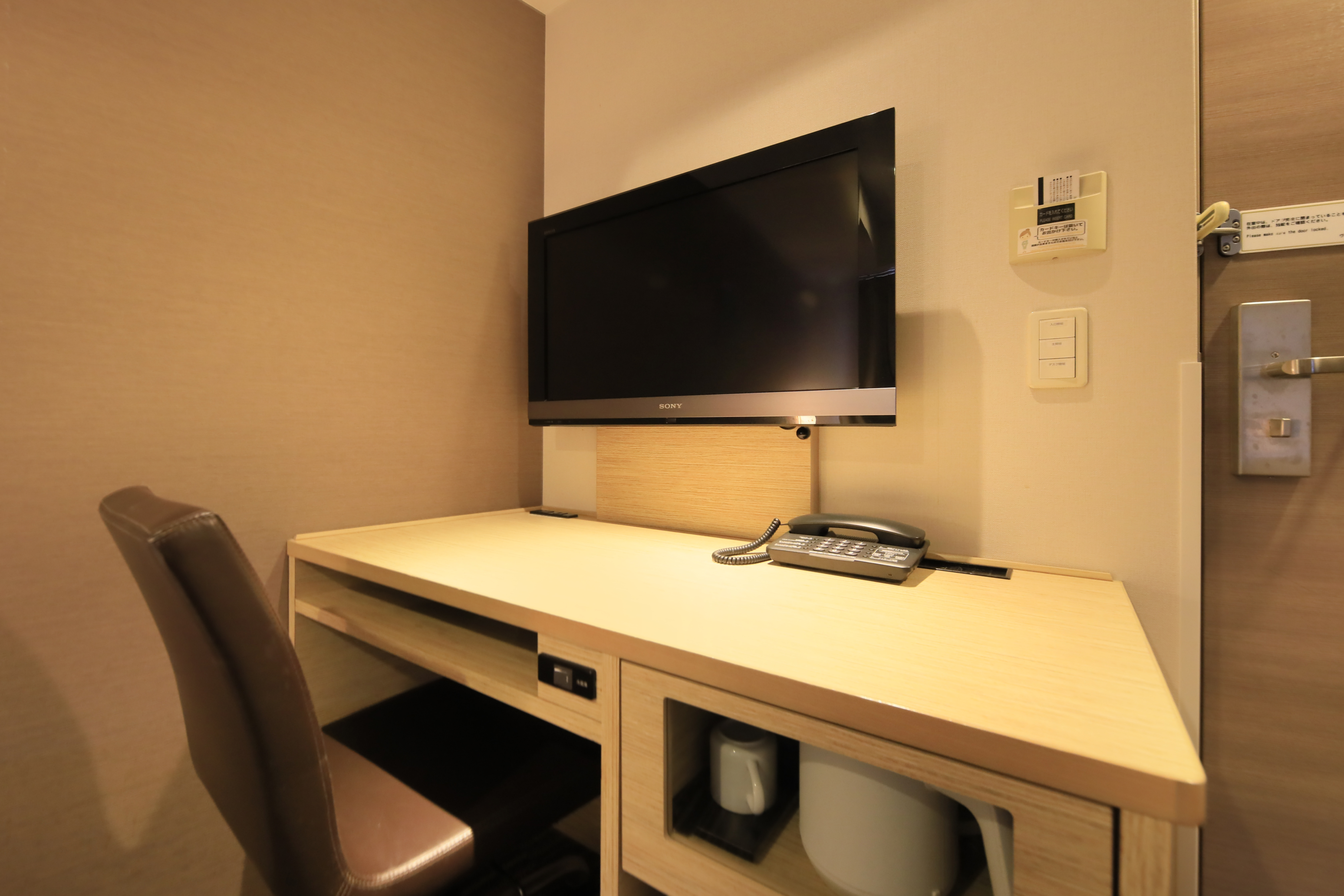 シングルB(11㎡ / 110cmサイズベッド)