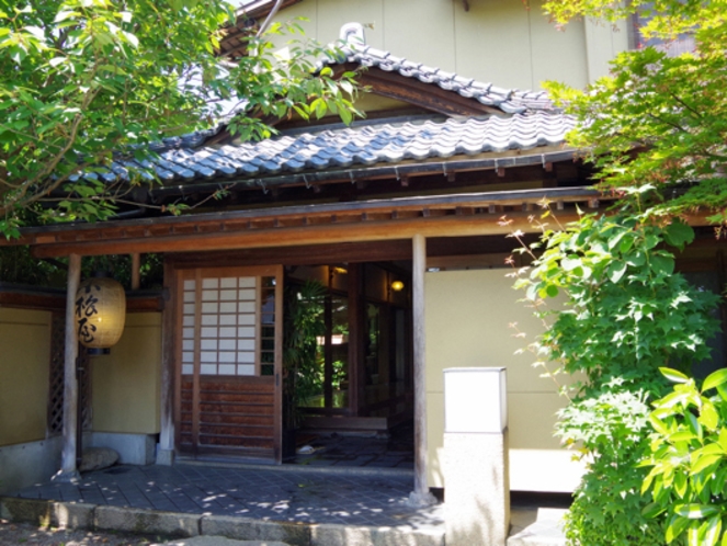 小松屋正面