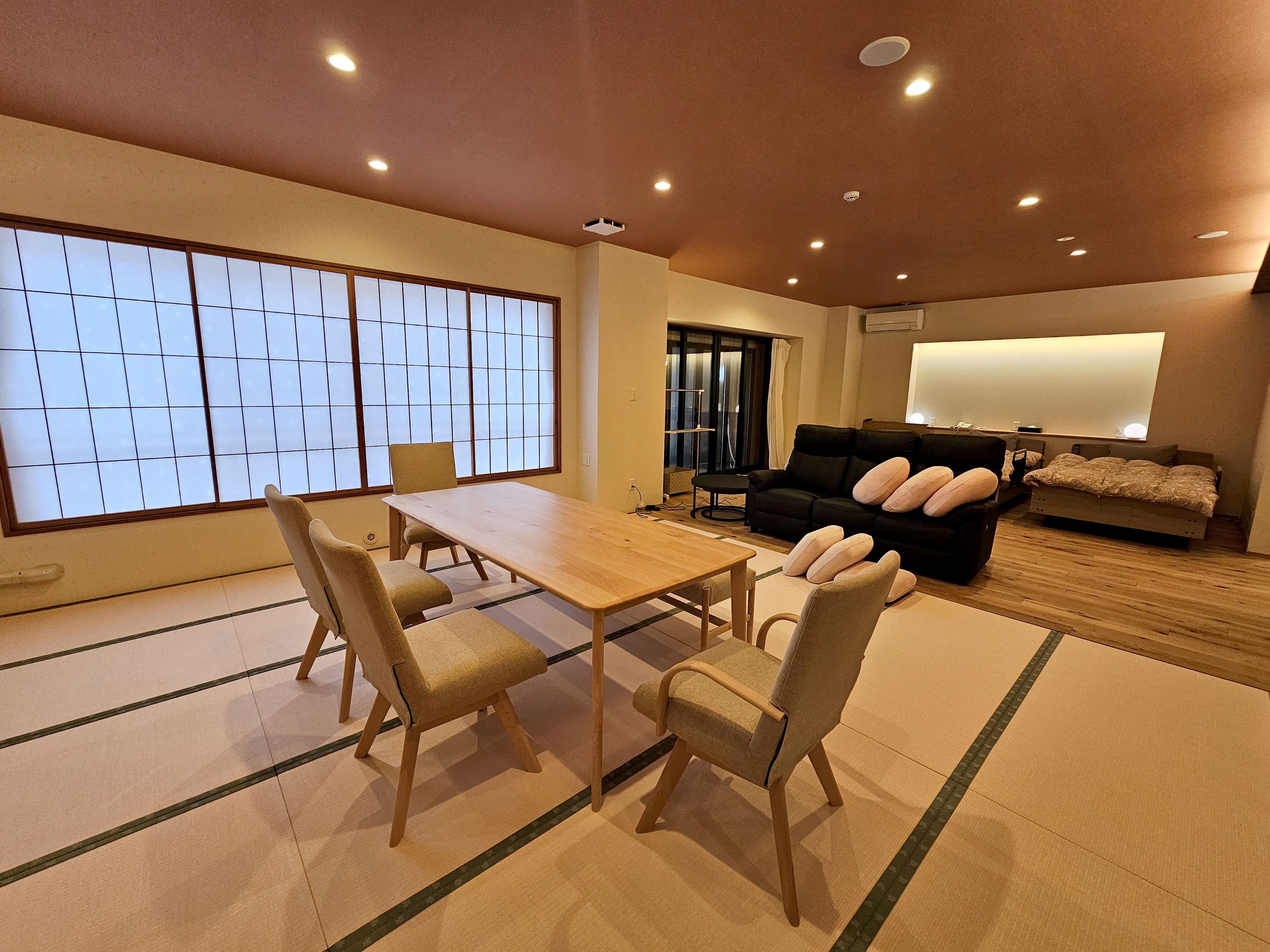101号室【紅山桜の間】2025年リニューアルオープン　バリアフリー＆温泉付き和洋室