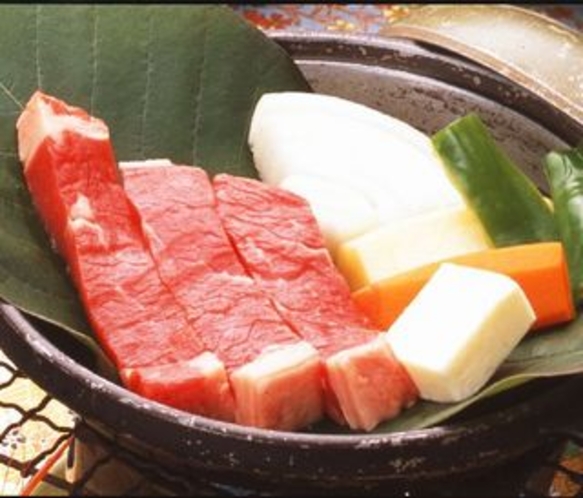 和風ステーキは陶板で焼いてお召し上がり下さい。