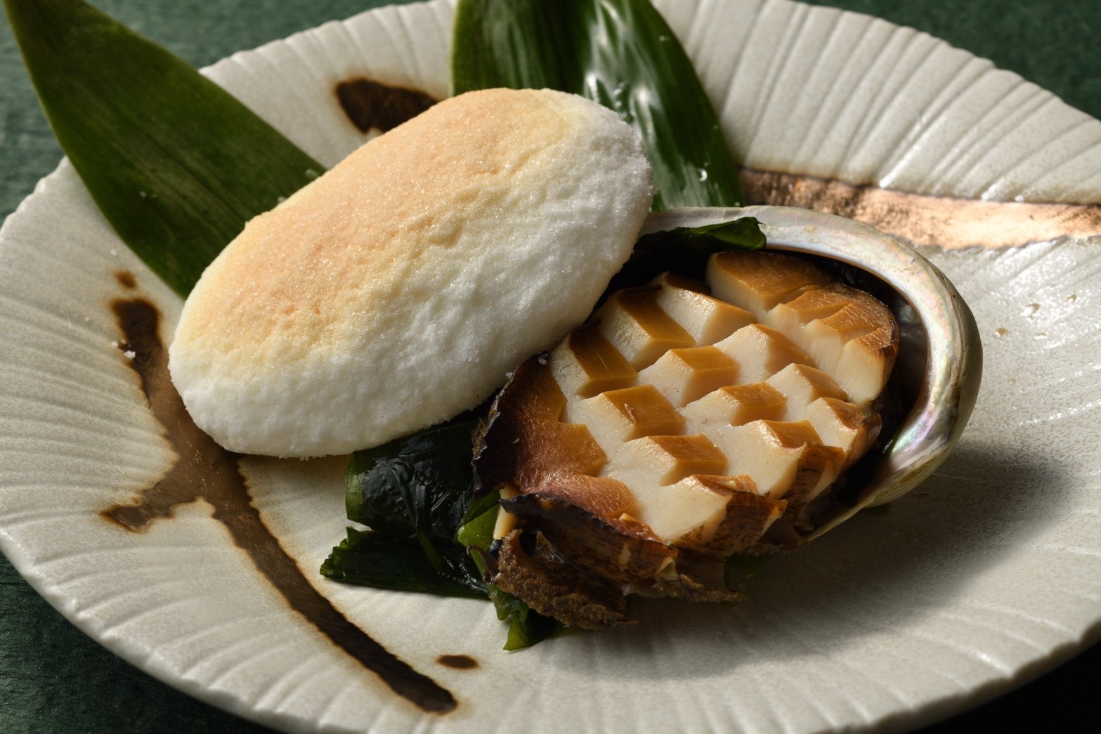 アワビの塩釜焼き