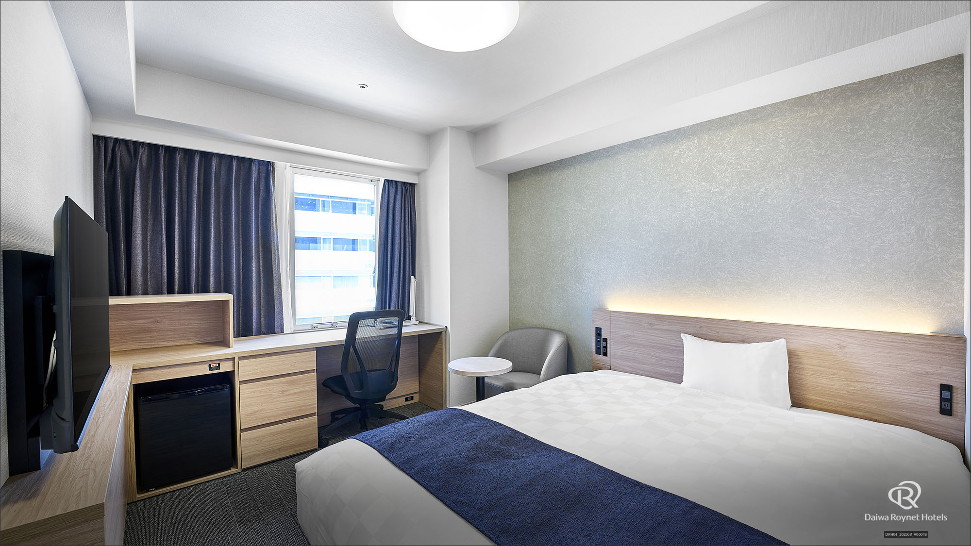 □禁煙□デラックスダブル