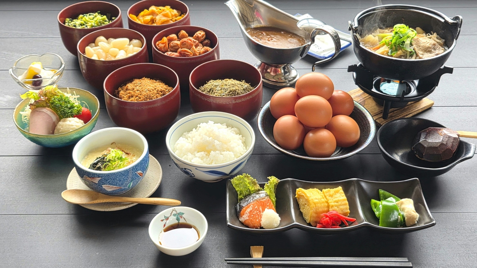 【一番人気！特選但馬牛会席】★甘みたっぷりとろける霜降但馬牛をじゅわっと石焼であぶれば…あ〜幸せ〜♪