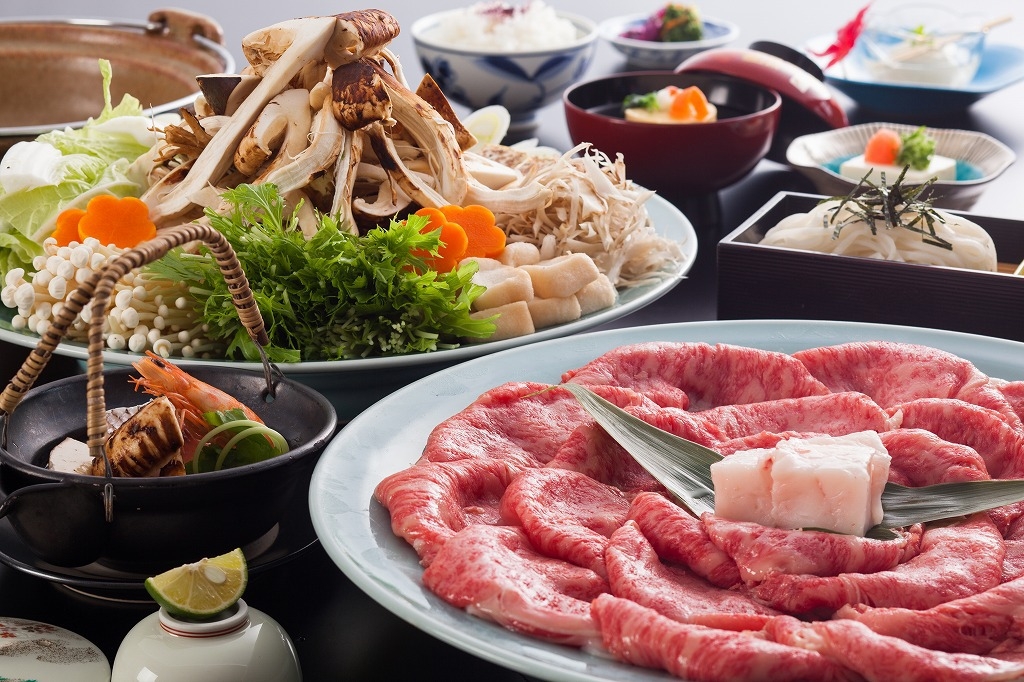 【年に一度の夢の宴♪】とろける但馬牛とまつたけのすきやき！・キリン一番搾り飲み放題！〈1泊2食〉