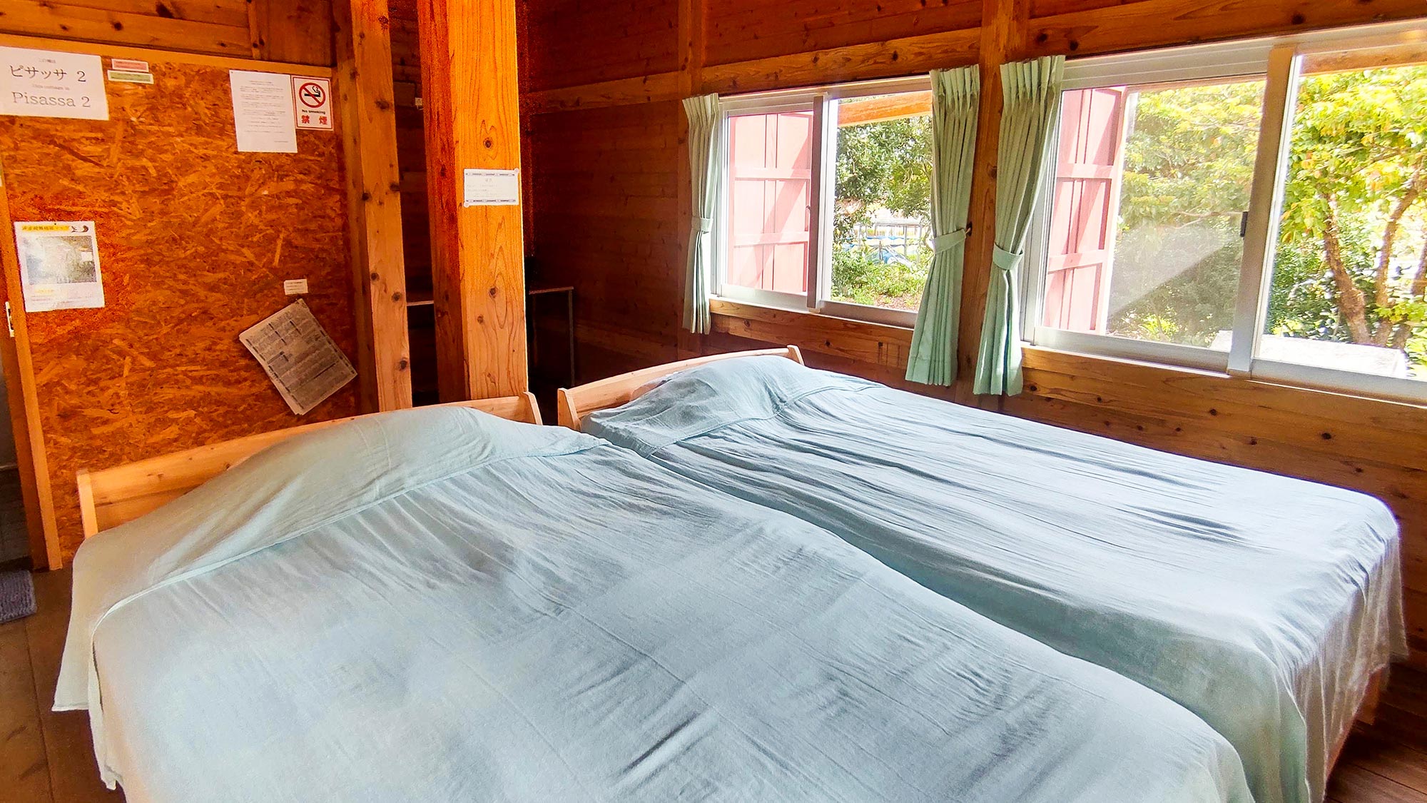 ・【コテージ ツイン】広々とした1棟貸切コテージはシングルベッド2台（2名まで）ご利用いただけます