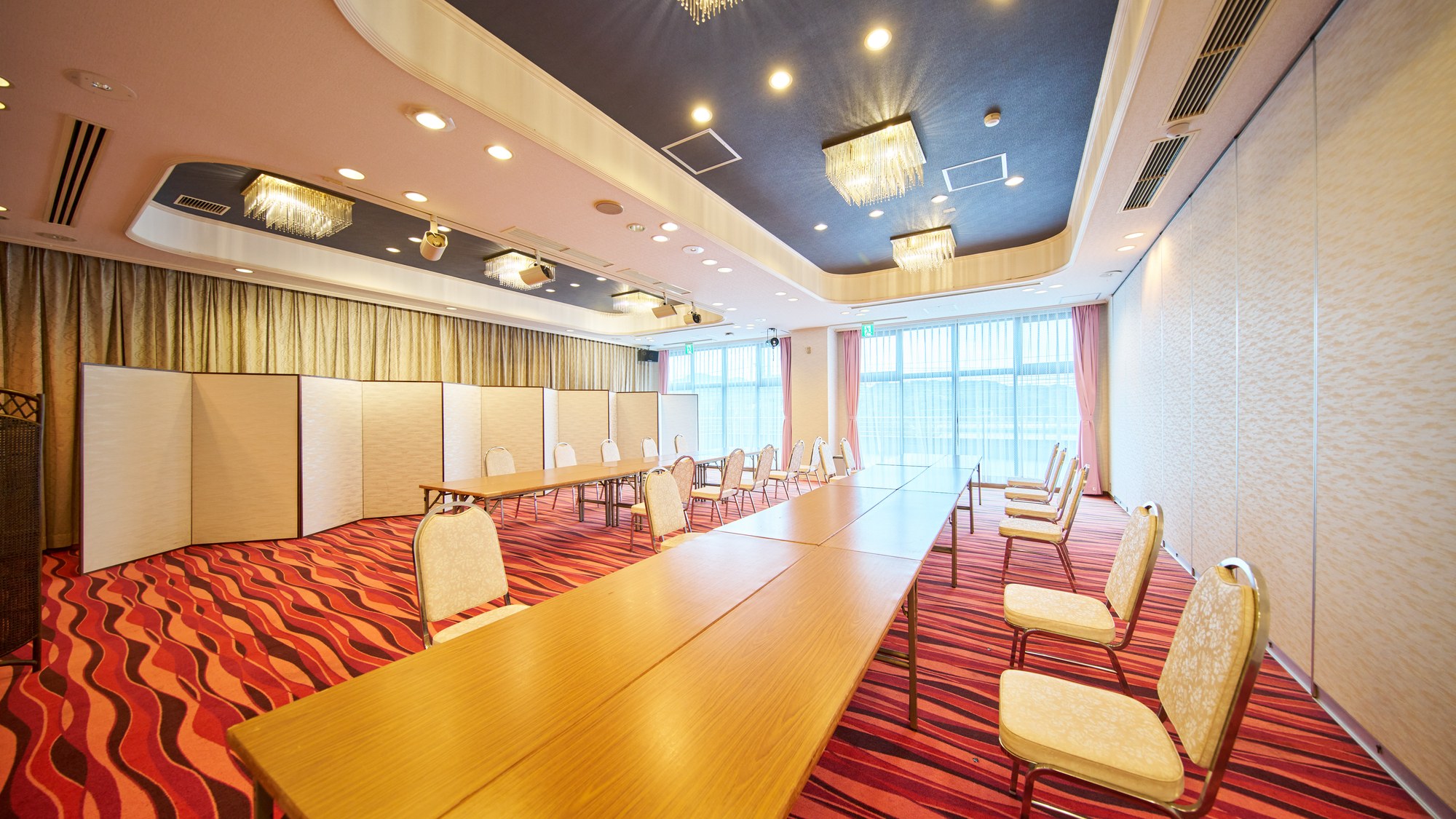 ・【宴会場一例】宴会、会食、会議など様々なシーンでご利用いただけます