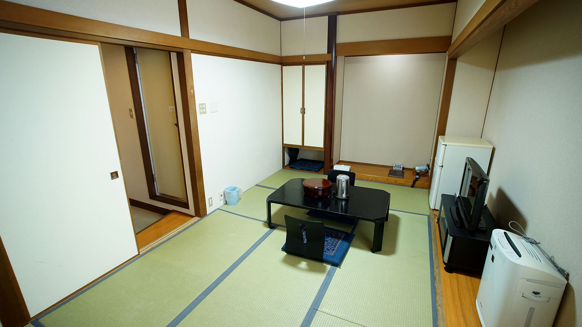 ・【和室7.5畳一例】足を伸ばしてのんびりお寛ぎいただけます